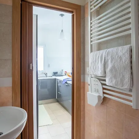 Appartement Romantico Open Space A 3min Dalla - Homeunity