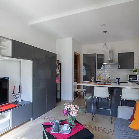 Romantico Open Space A 3min Dalla - Homeunity Appartement